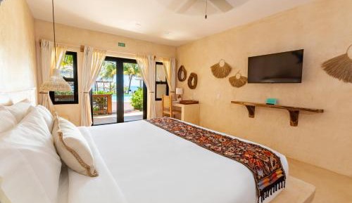 King Room with Pool View