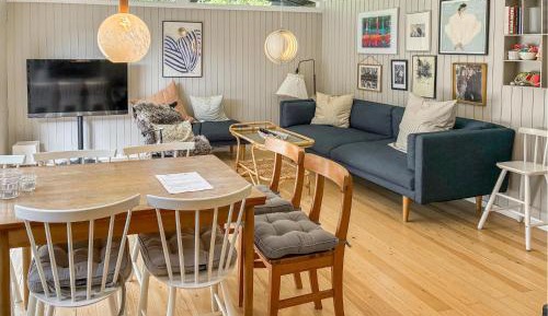 Five-Bedroom Holiday Home