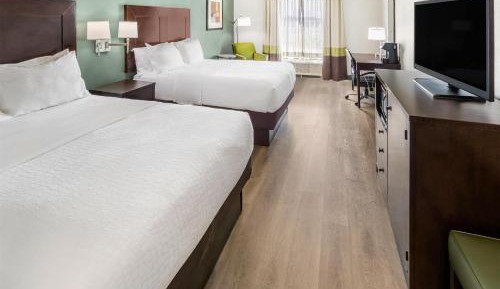 Queen Room with Two Queen Beds - Non-Smoking
