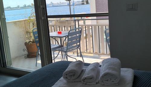 Deluxe Double Room with Balcony and Sea View