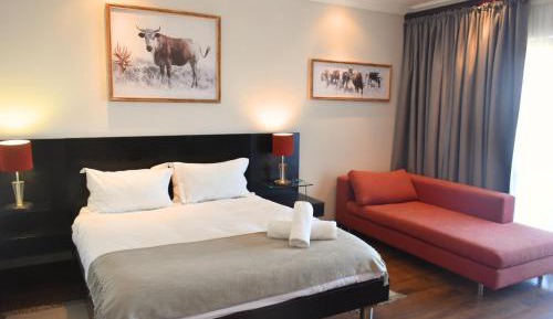 Deluxe Double Room (2 Adults + 1 Child)