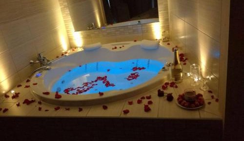 Queen Room with Spa Bath