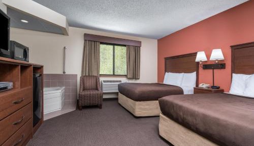 Deluxe Queen Room