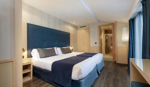 Quadruple Room with Terrace
