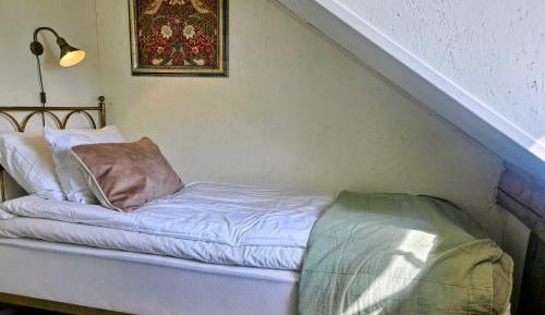 Small Single Room