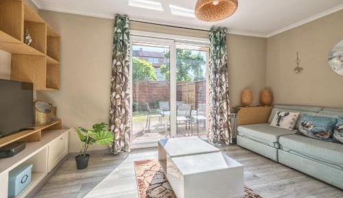 One-Bedroom Apartment with Garden