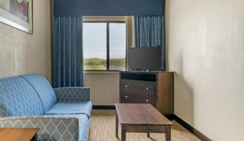 King Suite with River View 