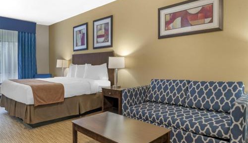 King Suite with Spa Bath - Non-Smoking