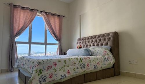 Three-Bedroom Apartment - High Floor