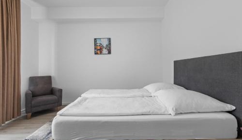 Two-Bedroom Deluxe Apartment with Balcony