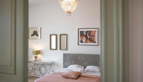 Two-Bedroom Deluxe Apartment with Balcony