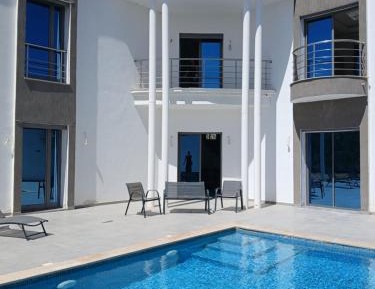 One-Bedroom Villa