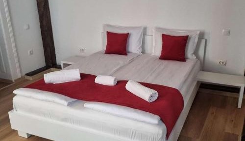 Deluxe Family Suite