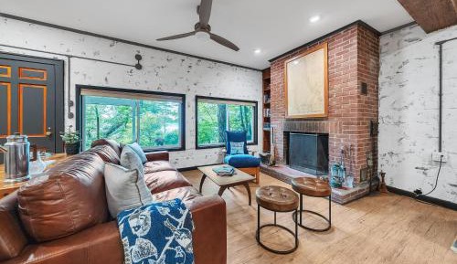 Four-Bedroom Holiday Home