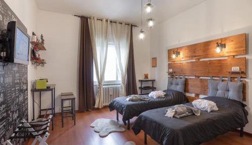 Twin Room with Shared Toilet