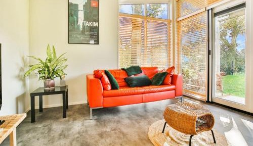 One-Bedroom Holiday Home