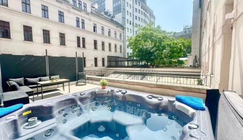 Three-Bedroom Apartment with Balcony