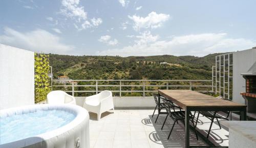 Two-Bedroom Apartment with Balcony and Sea View