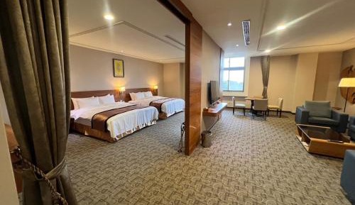 Superior Queen Room with Two Queen Beds