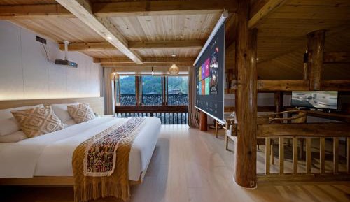 Family Room with Mountain View