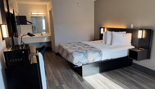 King Room with Spa Bath - Non-Smoking