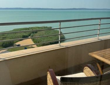 Two-Bedroom Apartment with Lake View