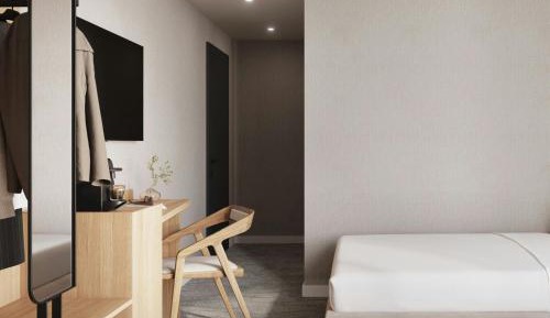 Accessible Room with One King Bed or One Twin Bed and Roll-In Shower
