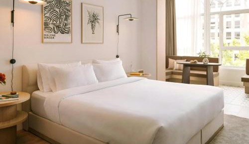 Superior King Suite