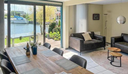 Three-Bedroom Holiday Home 