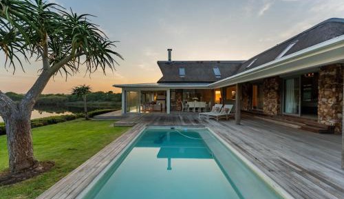 Three-Bedroom Holiday Home 