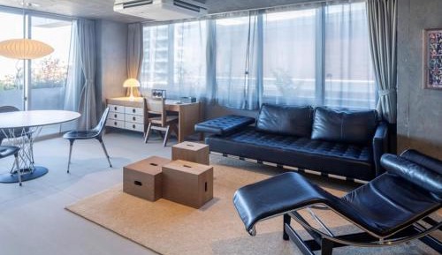 PREMIUM RESIDENCE ROOM