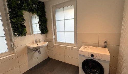 Deluxe One-Bedroom Apartment