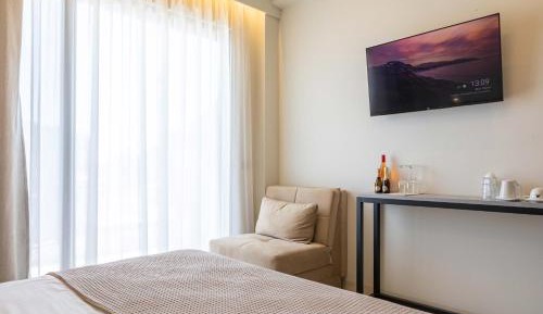Deluxe Double Room with Balcony and Sea View