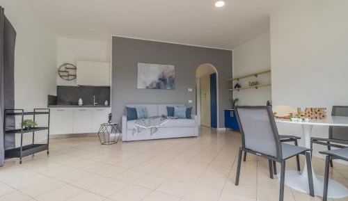 Apartment with Lake View