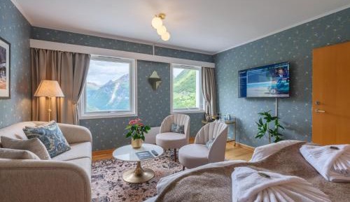 Deluxe Double Room with Sea View