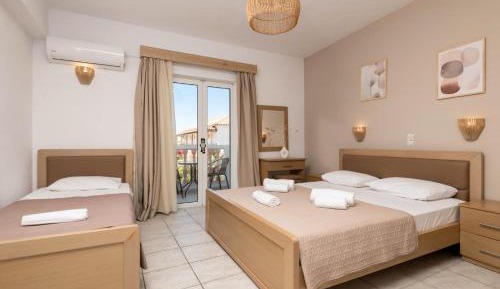 Deluxe Double or Twin Room with Pool View
