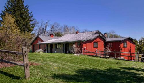 Two-Bedroom Holiday Home