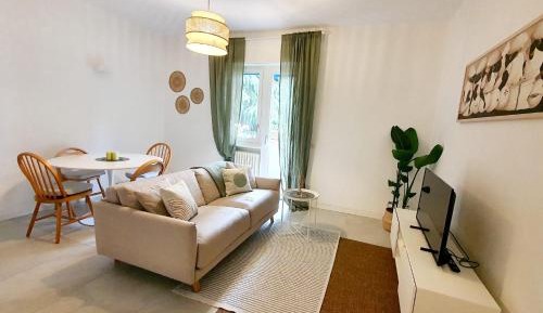 One-Bedroom Apartment with Garden View