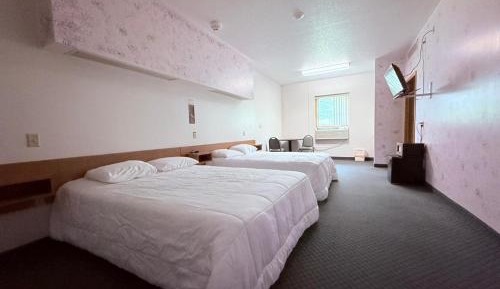 2 Queen Beds Non Smoking