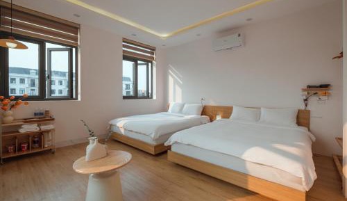 Twin Room with View