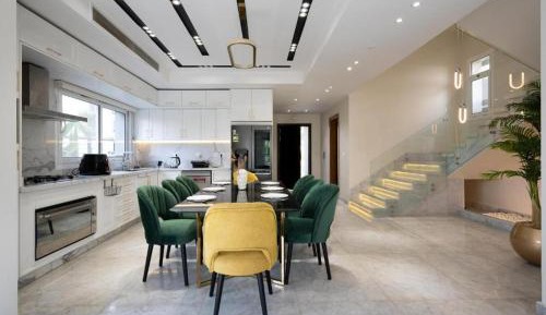 Two-Bedroom Deluxe Apartment with Garden View