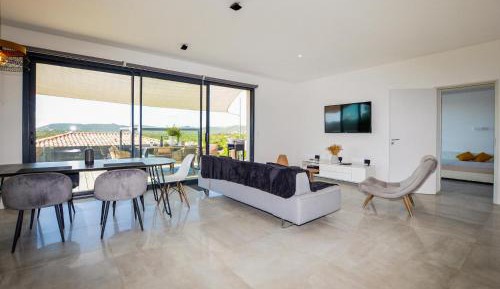 Four-Bedroom Holiday Home