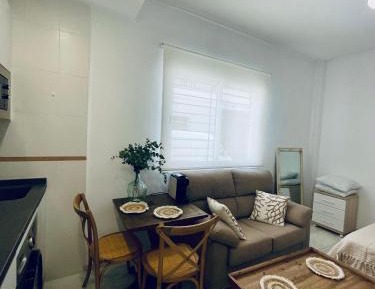 Deluxe Studio