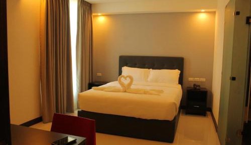 Standard Queen Room