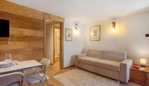 Superior One-Bedroom Apartment