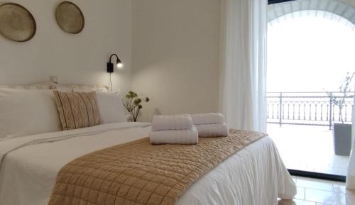 Two-Bedroom Apartment with Balcony and Sea View