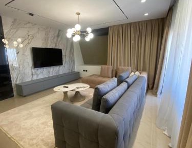 Three-Bedroom Deluxe Apartment
