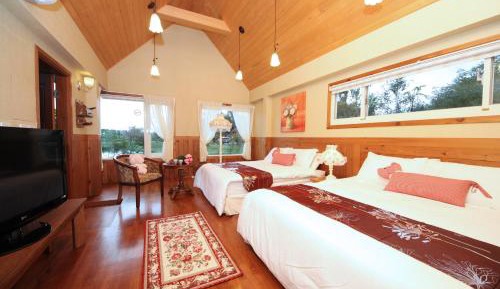 Deluxe One-Bedroom Chalet