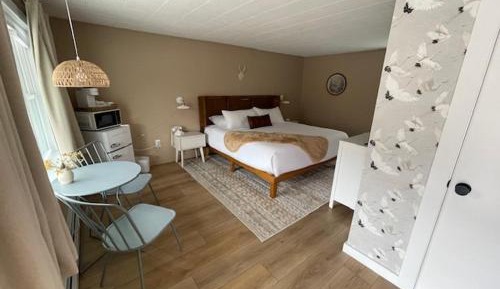 Superior King Suite