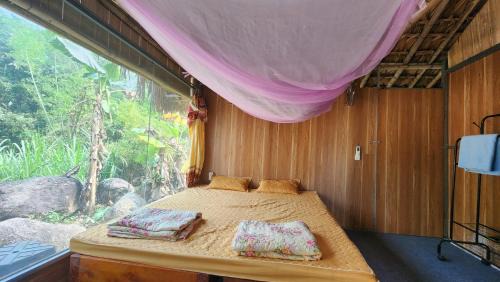 Bungalow with Garden View